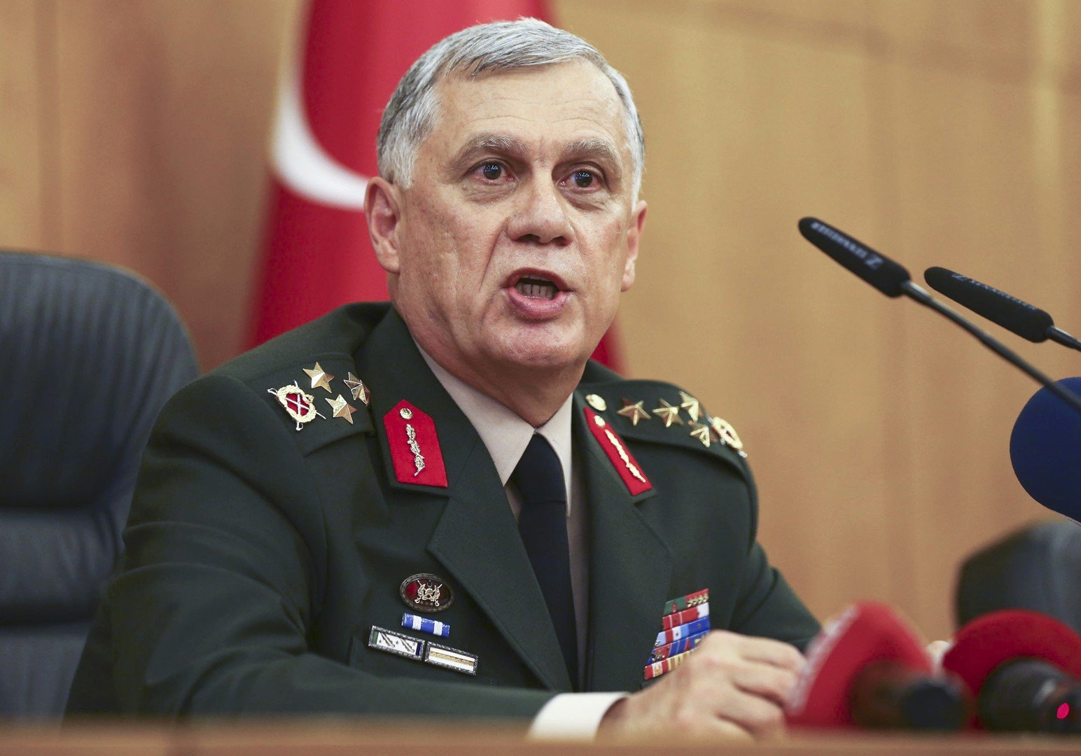 قائد الجيش الأول - أوميت دوندار