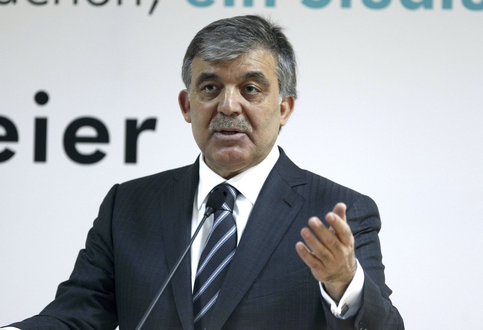 الرئيس السابق عبد الله غول