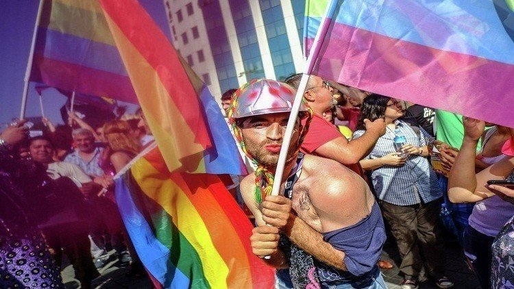 ثلث المثليين في أوروبا يتعرضون للاعتداء بسبب ميولهم الجنسية