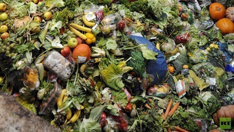 في بريطانيا من الممكن شراء الطعام من "القمامة"