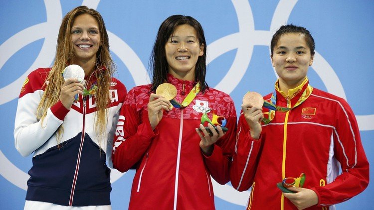 الروسية يفيموفا تفوز بفضية 200 م في ريو