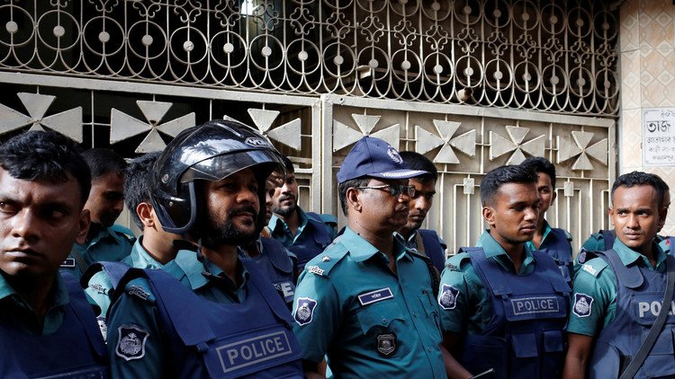 شرطة بنغلاديش تحبط سلسلة هجمات انتحارية