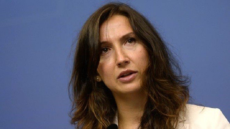استقالة أصغر وزيرة في السويد بعد ضبطها وهي تقود مخمورة