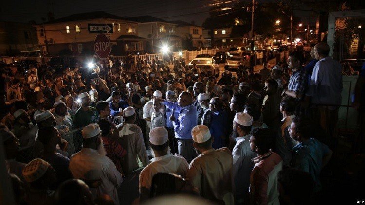 لحظة إطلاق النار على إمام مسجد ومساعده بنيويورك