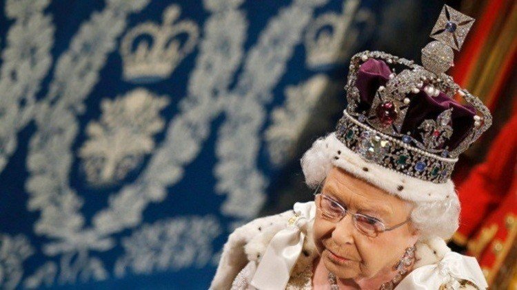 توقيف صيني بتهمة محاولة اغتيال ملكة بريطانيا