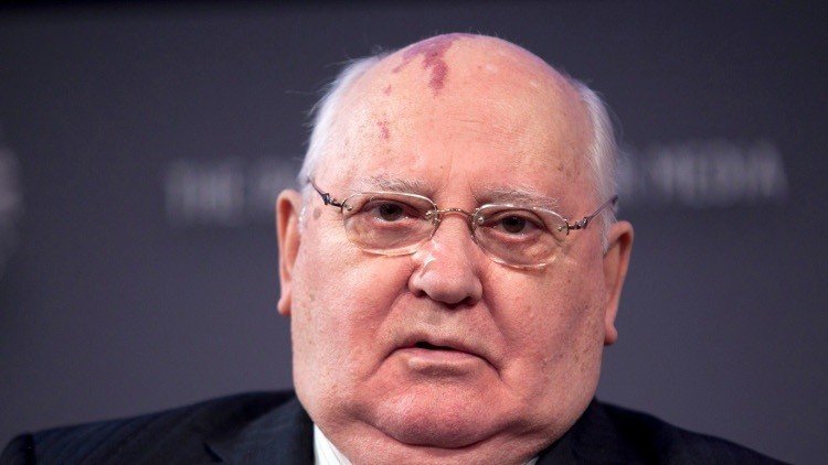 غورباتشوف يدعو لاستخلاص العبر من محاولة الانقلاب عليه قبل 25 عاما