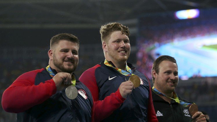 ذهبية ورقم قياسي أولمبي للأمريكي كروزر في رمي الكرة الحديدية