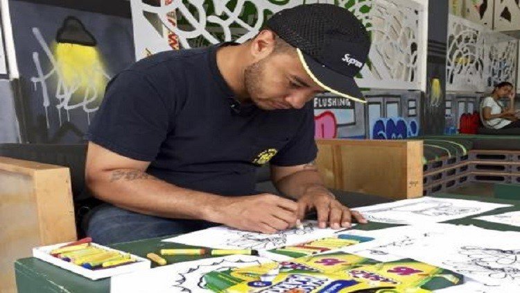 عيادة أمريكية تستعين بالفن لمحاربة فيروس "زيكا"