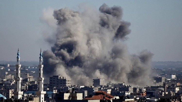 إصابة فلسطيني في قصف مدفعي إسرائيلي على غزة