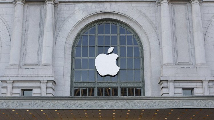 اكتشاف ثغرة أمنية في "iPhone" عن طريق معارض إماراتي