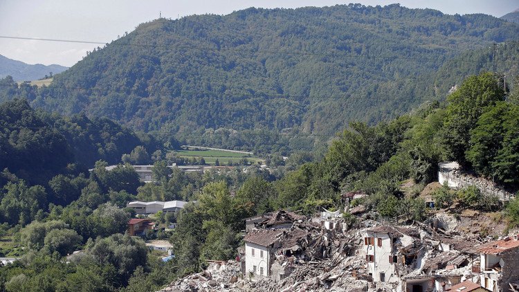 روسيا تمد يد العون لإيطاليا لإزالة آثار الزلزال