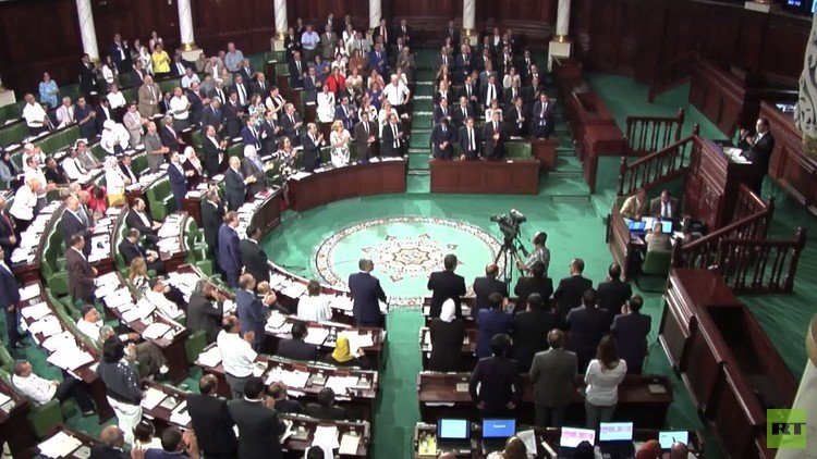 تونس.. البرلمان يمنح الثقة لحكومة الشاهد