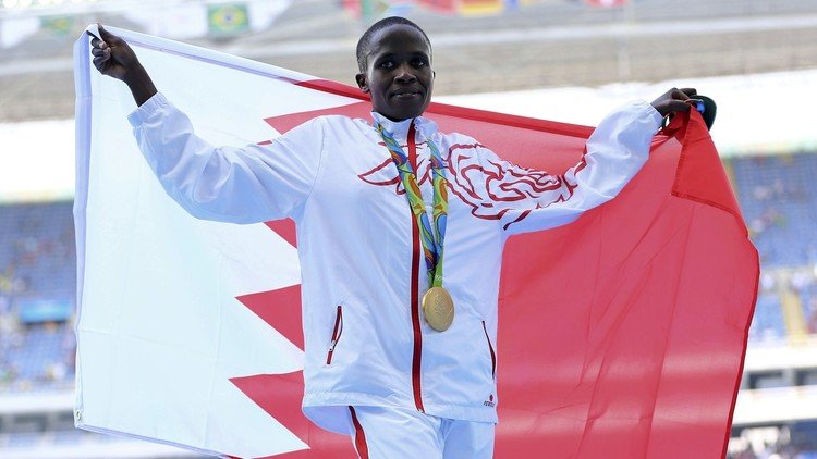 البطلة الأولمبية البحرينية تحطم الرقم العالمي في الموانع