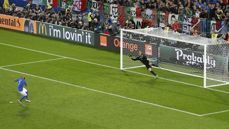 منفذ أغرب ركلة ترجيحية في "يورو 2016" ينضم إلى وست هام