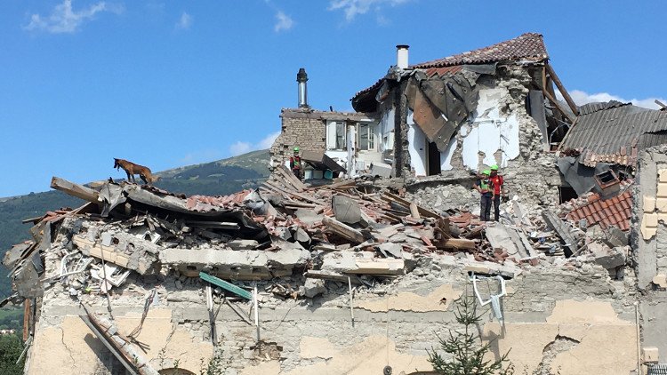روسيا تمد يد العون لإيطاليا لإزالة آثار الزلزال
