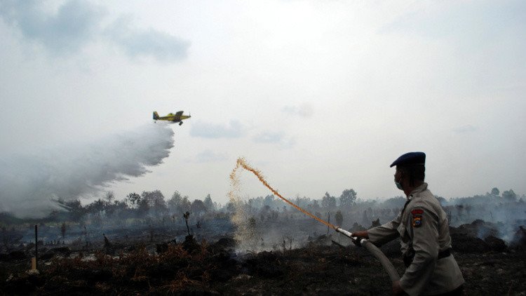إندونيسيا تحذر من خطر تلوث الجو بسبب الحرائق