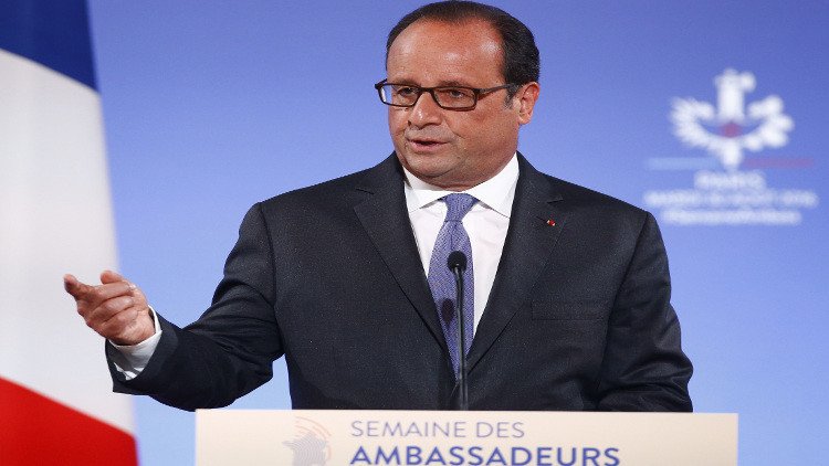 هولاند: الأولوية الآن في سوريا لوقف إطلاق النار