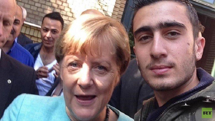 رغم التقاطه سيلفي مع ميركل لم يحصل على حق اللجوء