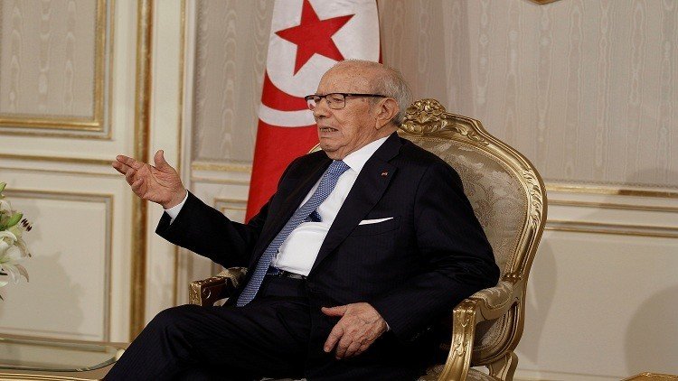 السبسي يطالب بوضع حد لحزب التحرير الإسلامي