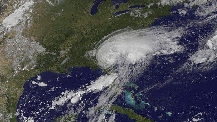 "هيرمين" يتحول لإعصار على سواحل فلوريدا الأمريكية 