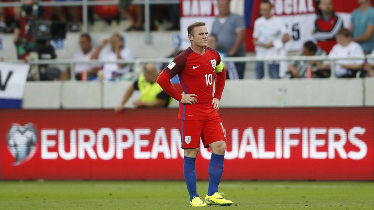 روني يتجاوز بيكهام