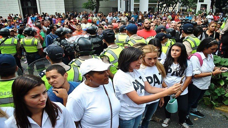  تظاهرات متواضعة ضد نيكولاس مادورو