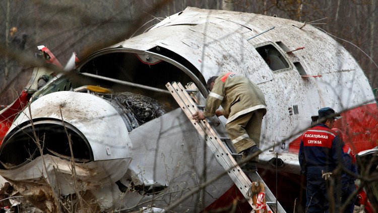 تحطم طائرة الرئيس البولندي في عام 2010