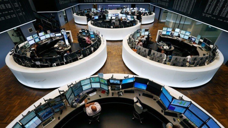 "دويتشه بنك" يكبد الأسهم الأوروبية خسائر أسبوعية