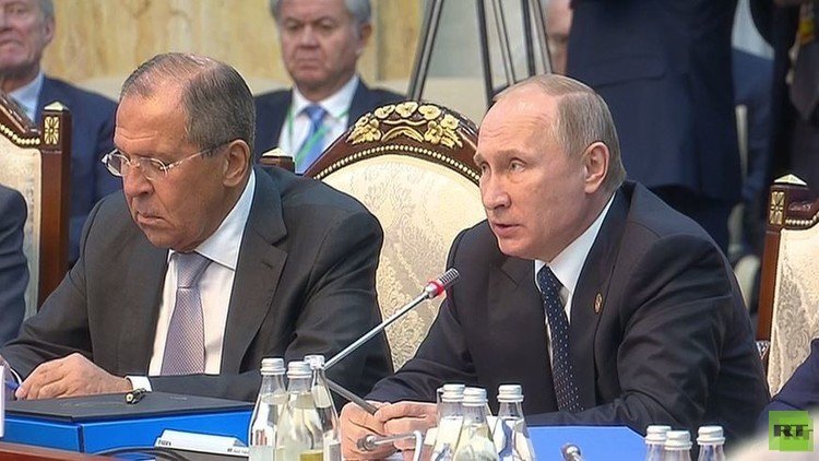 بوتين لسفير أوكرانيا في بيشكك: انضمام القرم لروسيا نتيجة تصرفات كييف الإجرامية
