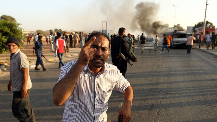 5 جرحى بتفجير سيارة مفخخة في بنغازي