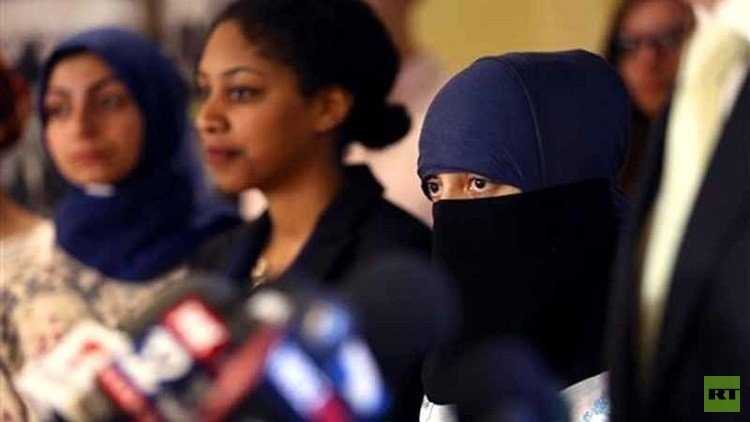 طالبة إسبانية مسلمة تكسب معركة "الحجاب"