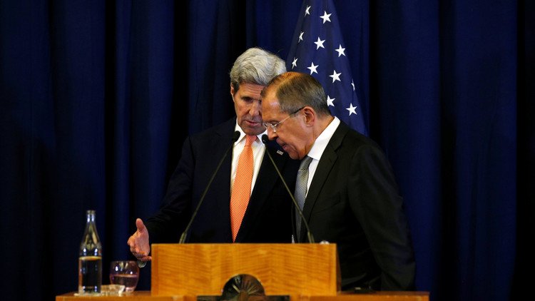 لافروف وكيري يعقدان لقاء ثنائيا قبل اجتماع مجموعة دعم سوريا
