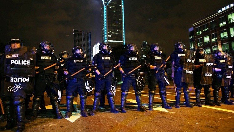 ضغوط على شرطة شارلوت لنشر فيديو مقتل رجل أسود برصاص الشرطة الأمريكية