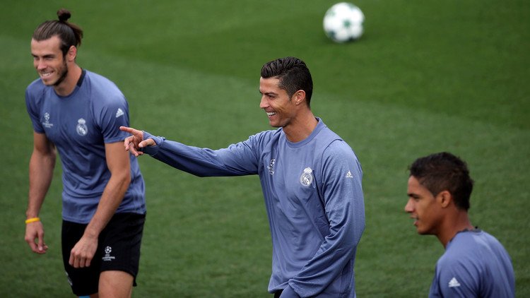 التشكيلة الأساسية لريال مدريد ومضيفه لاس بالماس