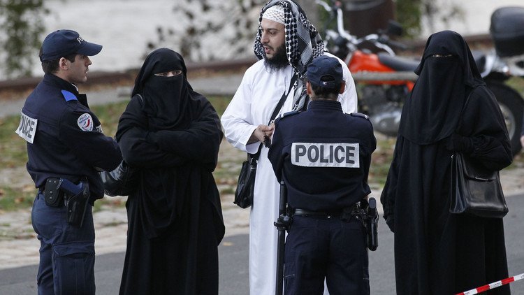 النواب السويسريون يوافقون على حظر النقاب