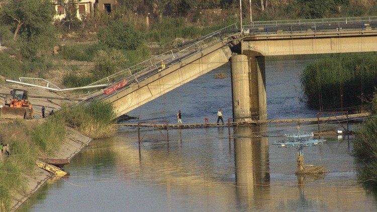 دمشق تدين قصف التحالف لجسرين في دير الزور