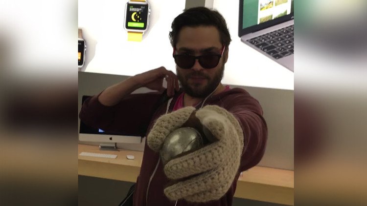 فيديو يصدم محبي "آي فون"