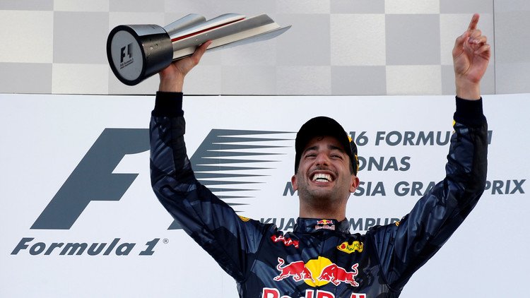 ريكياردو بطلا لجائزة ماليزيا الكبرى