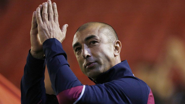 أستون فيلا يقيل مدربه الإيطالي دي ماتيو