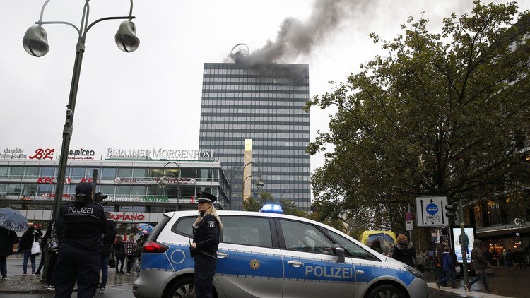 اندلاع حريق بمركز تجاري في برلين