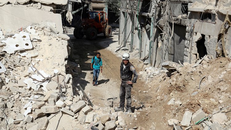قتلى ومصابون بقصف على مدرسة في حلب الغربية