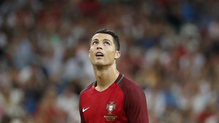 جائزة الكرة الذهبية 2016.. رونالدو يؤكد أنه "مطمئن"