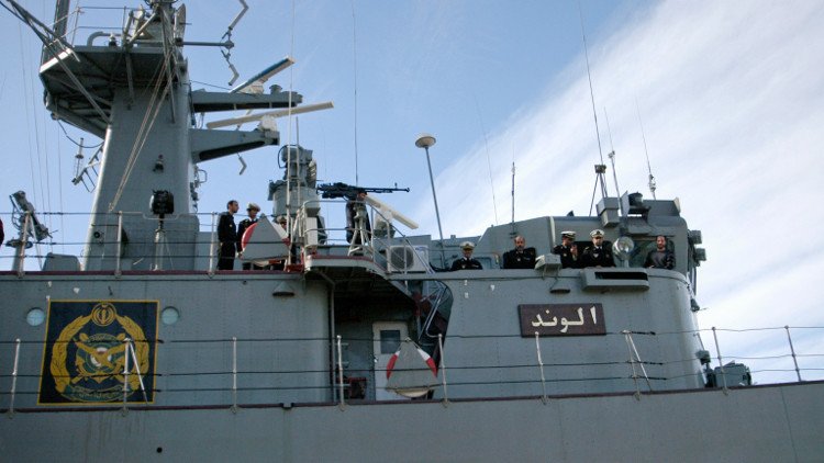 البحرية الإيرانية تتصدى لهجمات قراصنة بخليج عدن
