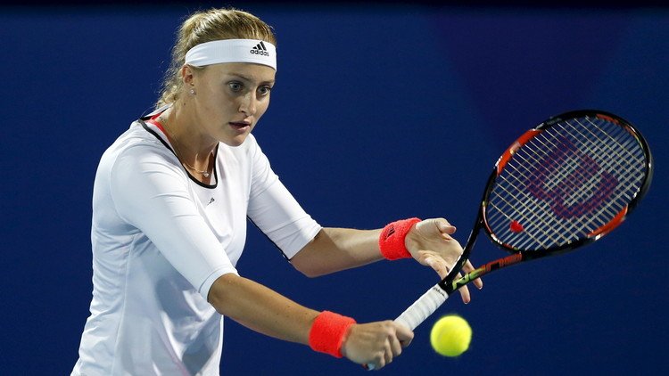 الروسية آنا كالينسكايا تودع الكرملين