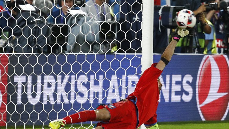 بالفيديو.. بوفون يخطف الأضواء بتصديات خرافية 