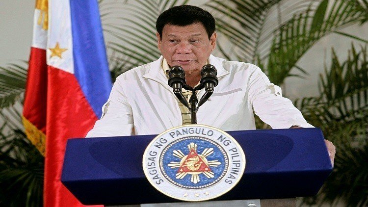 رئيس الفلبين يشيد بالصين ويقطع علاقته بأمريكا