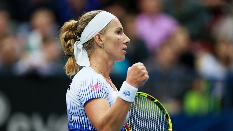 كوزنيتسوفا تواصل مشوار الدفاع عن لقب الكرملين