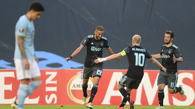 أياكس يعود إلى دياره بنقطة ثمينة من فيغو