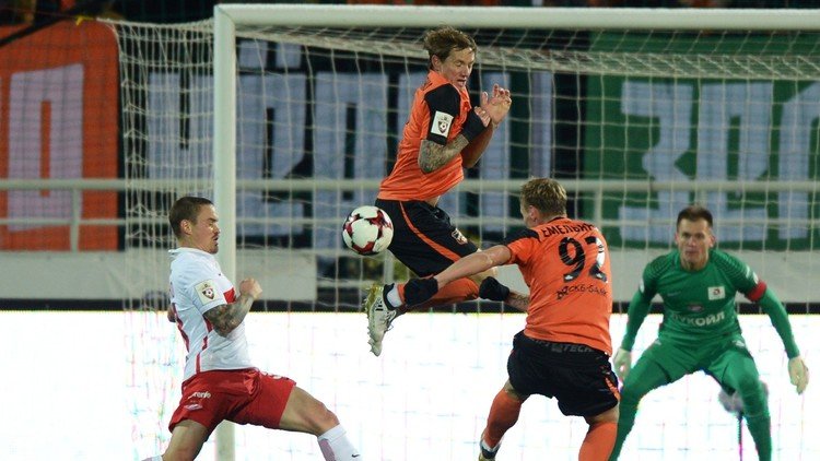 سبارتاك ينفرد بصدارة الدوري الروسي