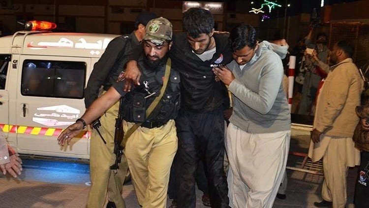 باكستان.. مسلحون يقتحمون كلية تدريب للشرطة ويحتجزون أكثر من 200 عنصر